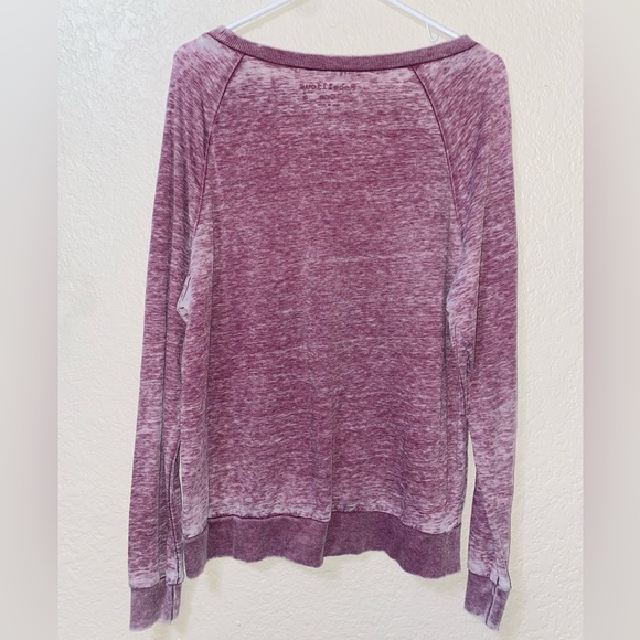 Cute Woman’s Light weight Sweater/Shirt - Picture 5 of 5